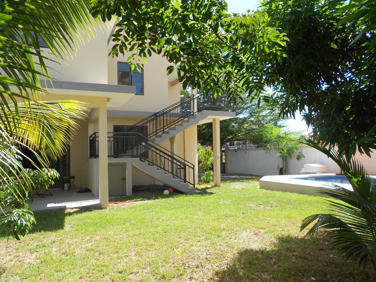 Villa Tameva Flic en Flac ภายนอก รูปภาพ