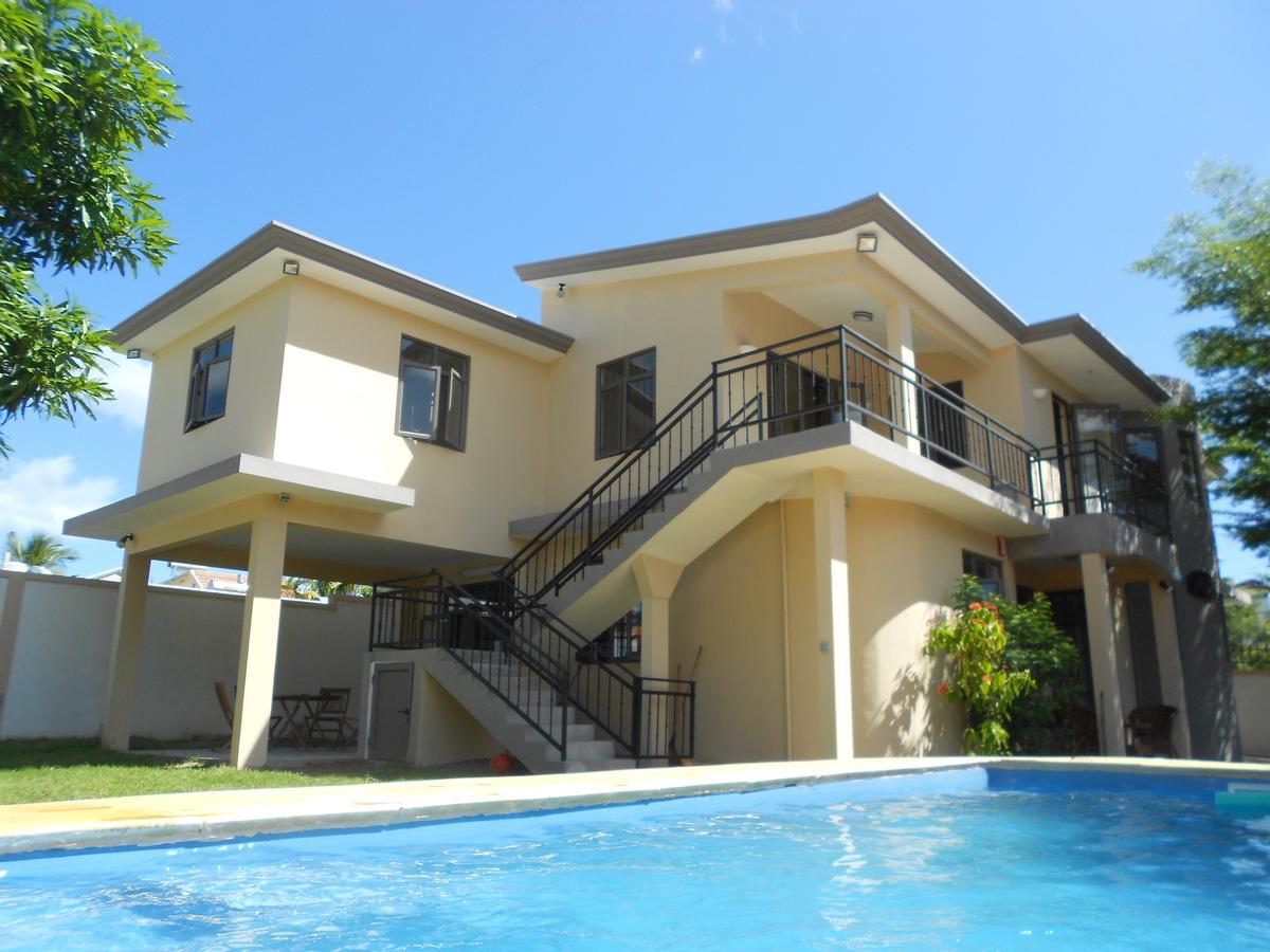 Villa Tameva Flic en Flac ภายนอก รูปภาพ